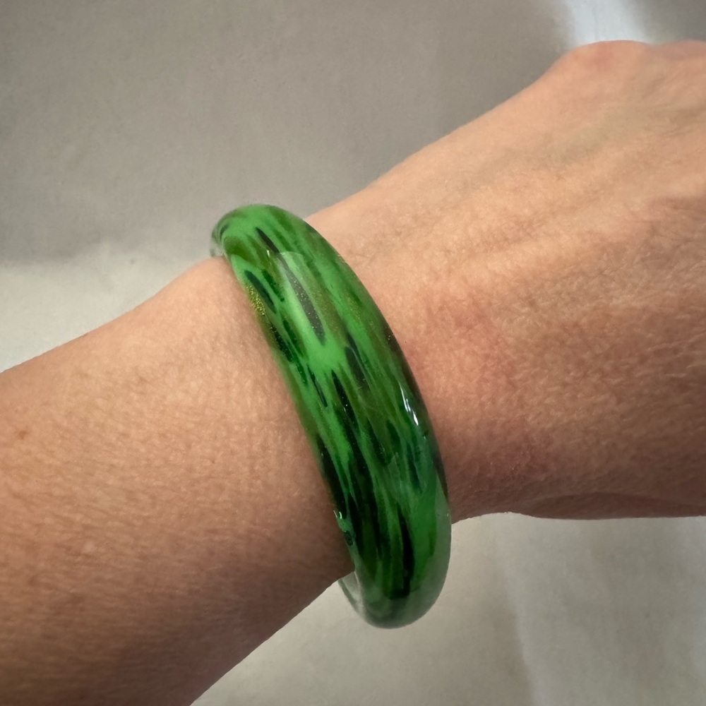 Green Glass Bangle Bracelet – Elegant Translucent Jewelry